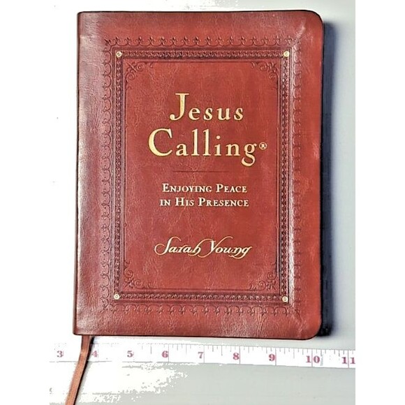 Jesus Calling Large Print Brown LeatherSoft 365 Daily Devotional Sarah Young NEW - Picture 1 of 9
